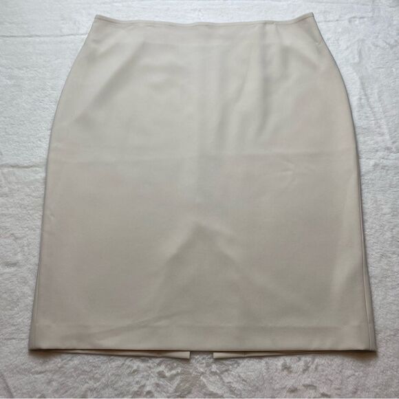 St John Cream Colored Lined Skirt Size 12 - Picture 1 of 12